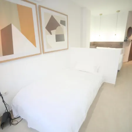 Estudio Playa & Centro - Piscina Y Todo A Pie Appartement *